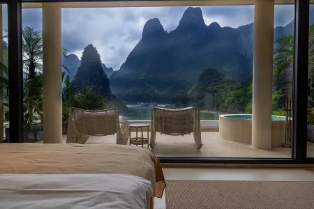 The love of the mountains and rivers of Haokun Lake