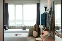 Moxy Amsterdam Schiphol Airport Hotels in Aalsmeer