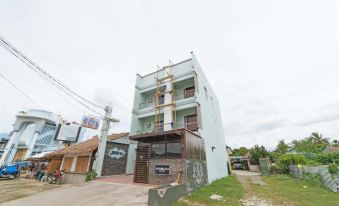 RedDoorz @ Old Buswang Road