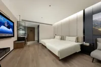 Atour Hotel Wuxi East Station South Square