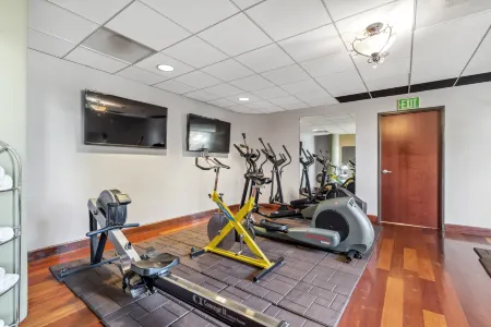 Villa Montes Hotel Отели рядом с достопримечательностью «SFO Museum»