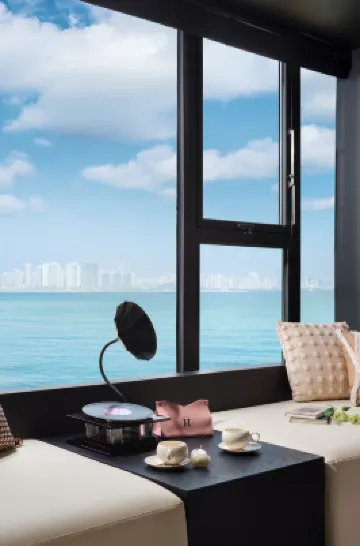 花築·海瀾Harbour設計師海景酒店（萬綠園保利中央海岸店）