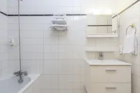 阿德吉奧阿克瑟斯拉德芳斯列奧納多達芬奇公寓式飯店