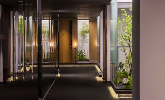 SFEEL Designer Hotel (Chengdu Chunxi Road Pedestrian Street Branch)