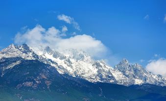 Cloud and Wind · Liangqi YuLong Trip | Free Dreamer Wild Luxury Snow Mountain Courtyard