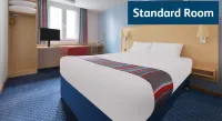 Travelodge Buckingham Hotels in Lillingstone Dayrell with Luffield Abbey
