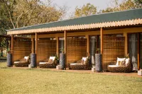 Entikko Safari Lodge - bar