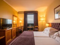 Vila Gale Porto - Centro Hotels near Bonfim