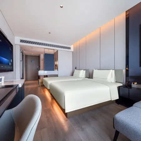 Atour Hotel Zhanjiang Chikan Jinshawan Guanhai Promenade