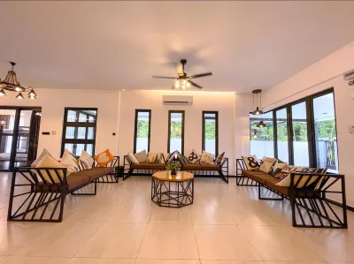 Grand Luxurious Home for Huge Groups-（Sleeps 26） Hôtels à proximité de : Tua Pek Kong Temple