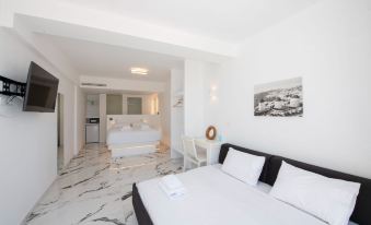 Bianco a Nero Mykonos