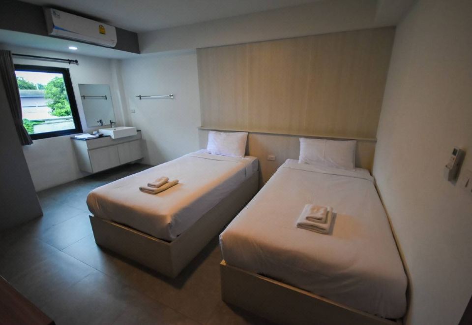 F Plus F Hotel