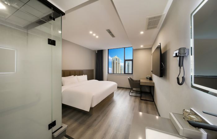 Pai Esports Hotel (Xiangcheng Lianhua Avenue People's Park Branch)