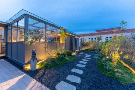 Xiao · ISVARA Designer Hotel (Huaihe Road Pedestrian Street) Отели рядом с достопримечательностью «Hefei University of Technology(Tunxilu Campus)»