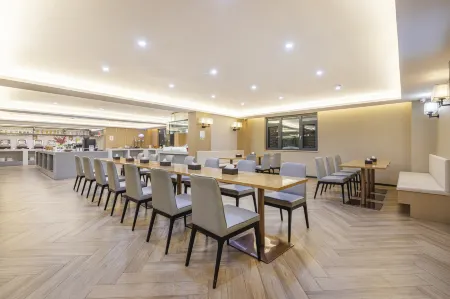 Echeng Hotel (Enshi Tusi City) Отели рядом с достопримечательностью «Enshi Vocational and Technical College»