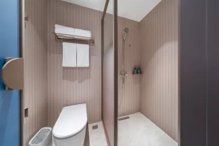 HanTing Hotel (Khorgas Guomen) Отели рядом с достопримечательностью «Khorgas National Gate Scenic Area»