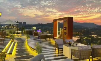 West Lake Garden Hotel