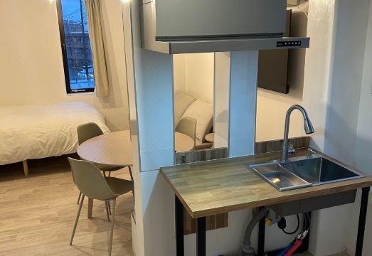 더 북 라운지 호텔 카니 내부 시설