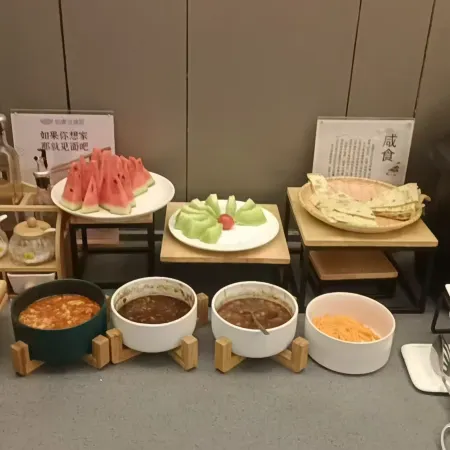 Homeinn Selected Hotel (Hengshui Huizhong Outlet Hengshui High School Branch)
