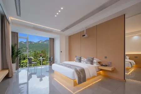 Zhenyunxi Homestay (Grand Canyon Visitor Center) Отели рядом с достопримечательностью «Yizhuxiang Column»