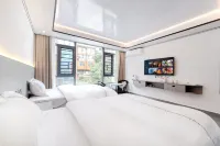Xijiang Xinhao Chinese Inn (Qianhu Miao Village West Gate Tourist Service Center) - 2-Star