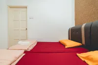 Batu Pahat Santalia Pool Villa 4BR 12pax Hotel di Yong Peng