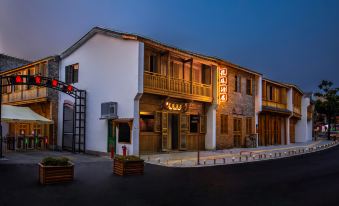 Taoyi Longzhu Hotel