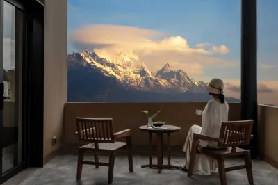 Mucheng Xichi Snow Mountain Art Resort Hotel (Baisha Ancient Town Branch)