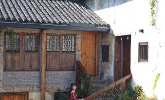 Yangshuo Xiaxiang yishanjing homestay
