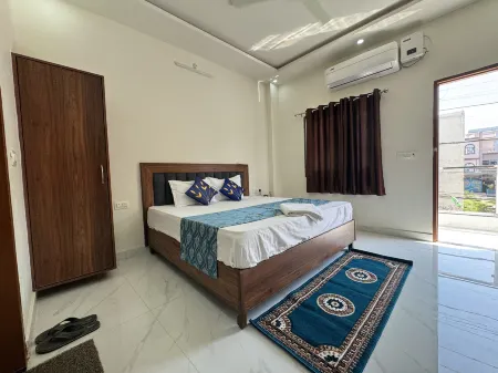 Shree Hanumat Kripa Dham