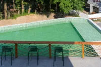 Junlin·Yuehong Resort Homestay (Tingxi Qinglongtan Scenic Area Branch) - Swimmingpools