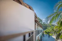 Phi Phi at Pier - Sea View