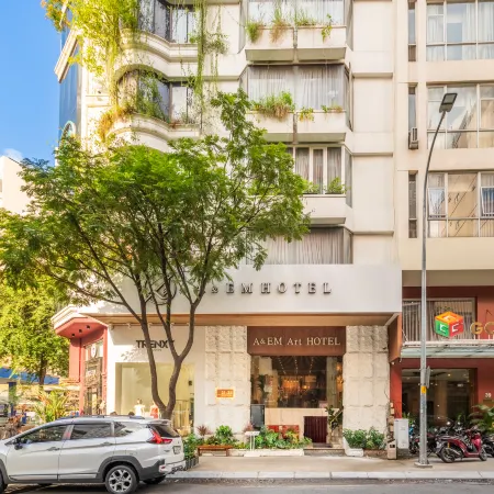 A&EM Art Hotel Отели рядом с достопримечательностью «Район 1»