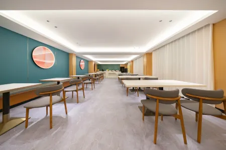 Boman Intercity Hotel (Shantou Chaoyang Wenguang Tower) Отели рядом с достопримечательностью «Xiaobeiyan»