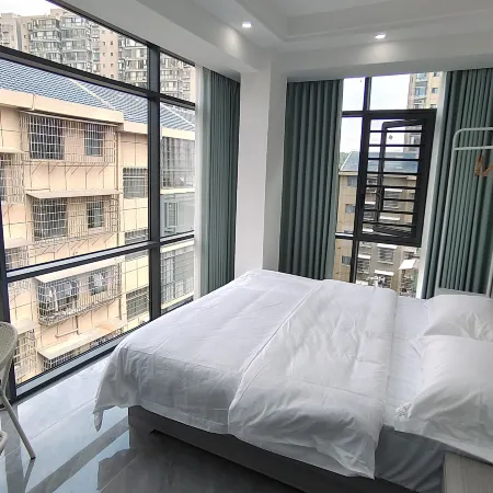 Luxi Qingquan Business Hotel