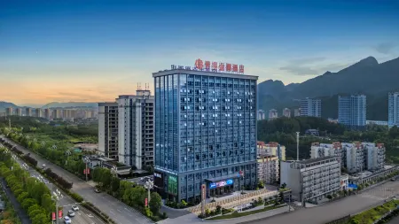 guifengjinlanhotel Отели рядом с достопримечательностью «Chongqing Vocational Institute of Tourism»