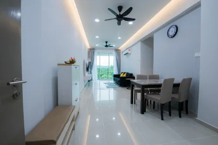 Trival BB Condo Homestay @ Sri Indah Sandakan Отели рядом с достопримечательностью «Пулау Ланкаян»
