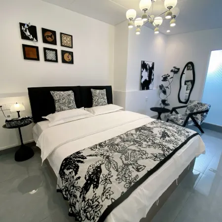 Fuchuan Huayue Apartment