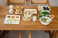 Isle Sojourn & Light Seek B&B (Waterside Danxia Branch, Danxia Mountain National Scenic Area)​ - พร้อมอาหารเช้า