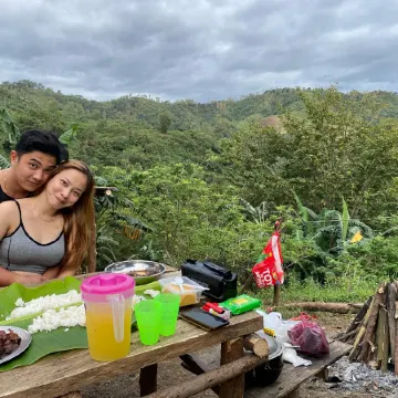 Raw Camping at Camping Paradise Singalong Mountain Garden