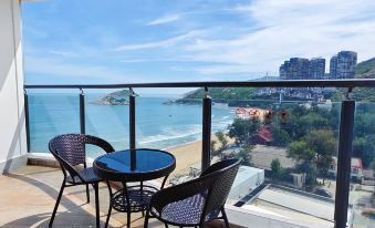 Golden Coast Seaview Pearl Hotel