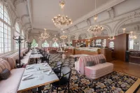 Hôtel les Lumières - Relais & Châteaux