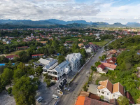 弗爾曼FuErManHotel酒店接駁車可以到夜市和機場琅勃拉邦老城店）