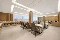 ECharm PLUS Hotel (Jiuzhaigou show of thousands)