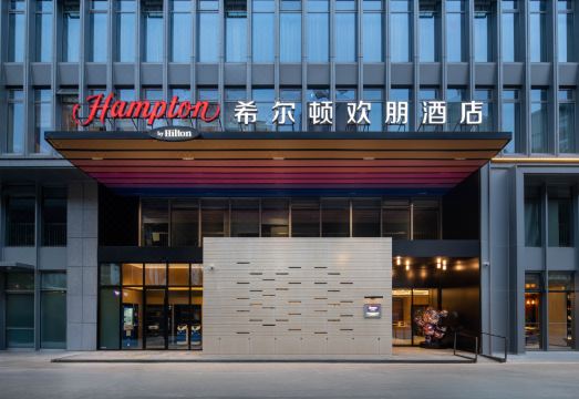 햄튼 바이 힐튼 객실