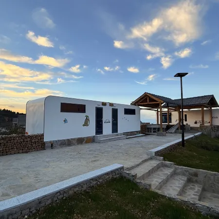Luyin · Luxury Wilderness Wenquan Camping Hotel