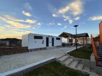Luyin · Luxury Wilderness Wenquan Camping Hotel - 2-Star