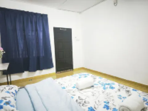 OYO 91244 Aufa Chalet Hotels in Batu Rakit