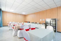 Dingfeng International Hotel (Dezhou High-speed Rail East Station)