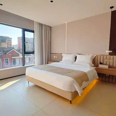 Liuhuxuan Hotel (Nantian Lake Scenic Area)